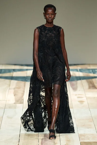 Look 37